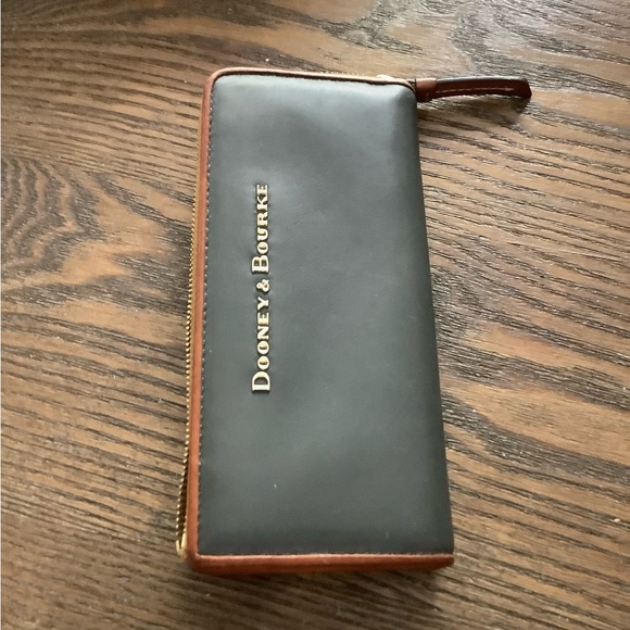 Dooney & Bourke Leather Taupe with Brown Trim Zip Around Wallet - Picture 2 of 7